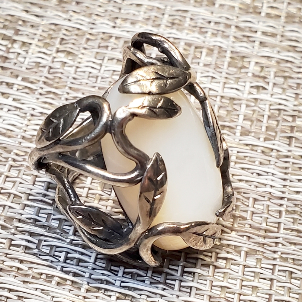 Statement Ring With Irregular Pearl Stone - image 2